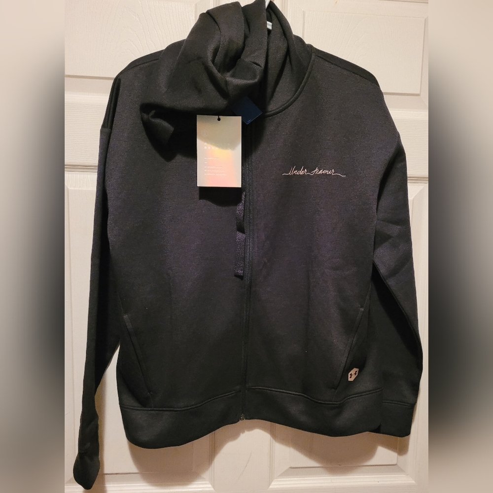 UNDER ARMOUR ZIP UP SWEATER NEW